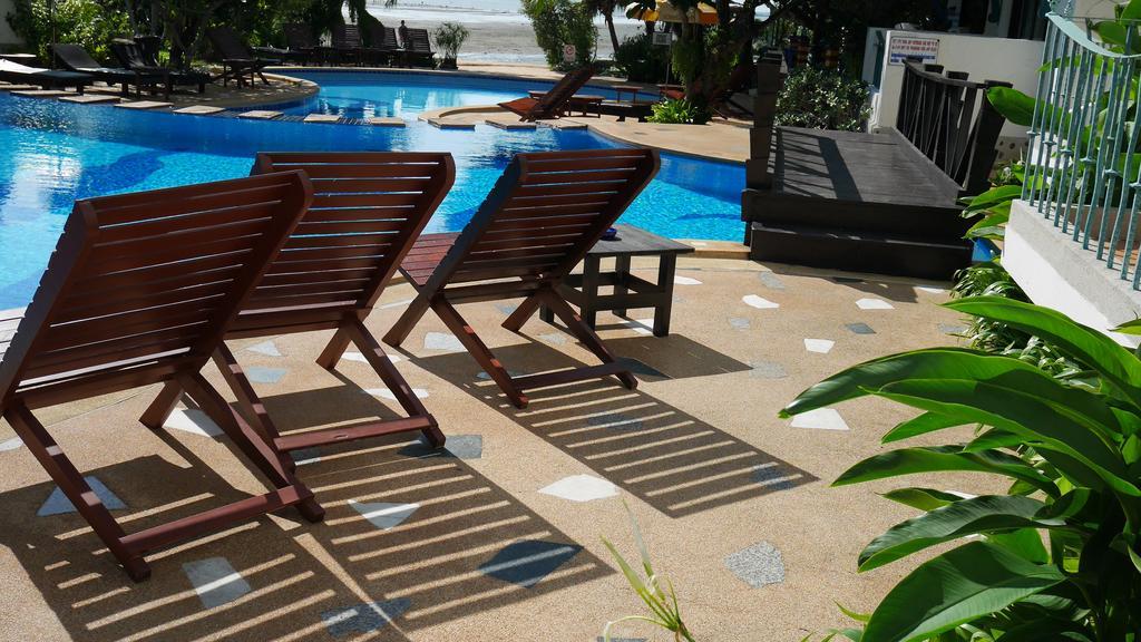 Naklua Beach Resort Pattaya Exterior foto